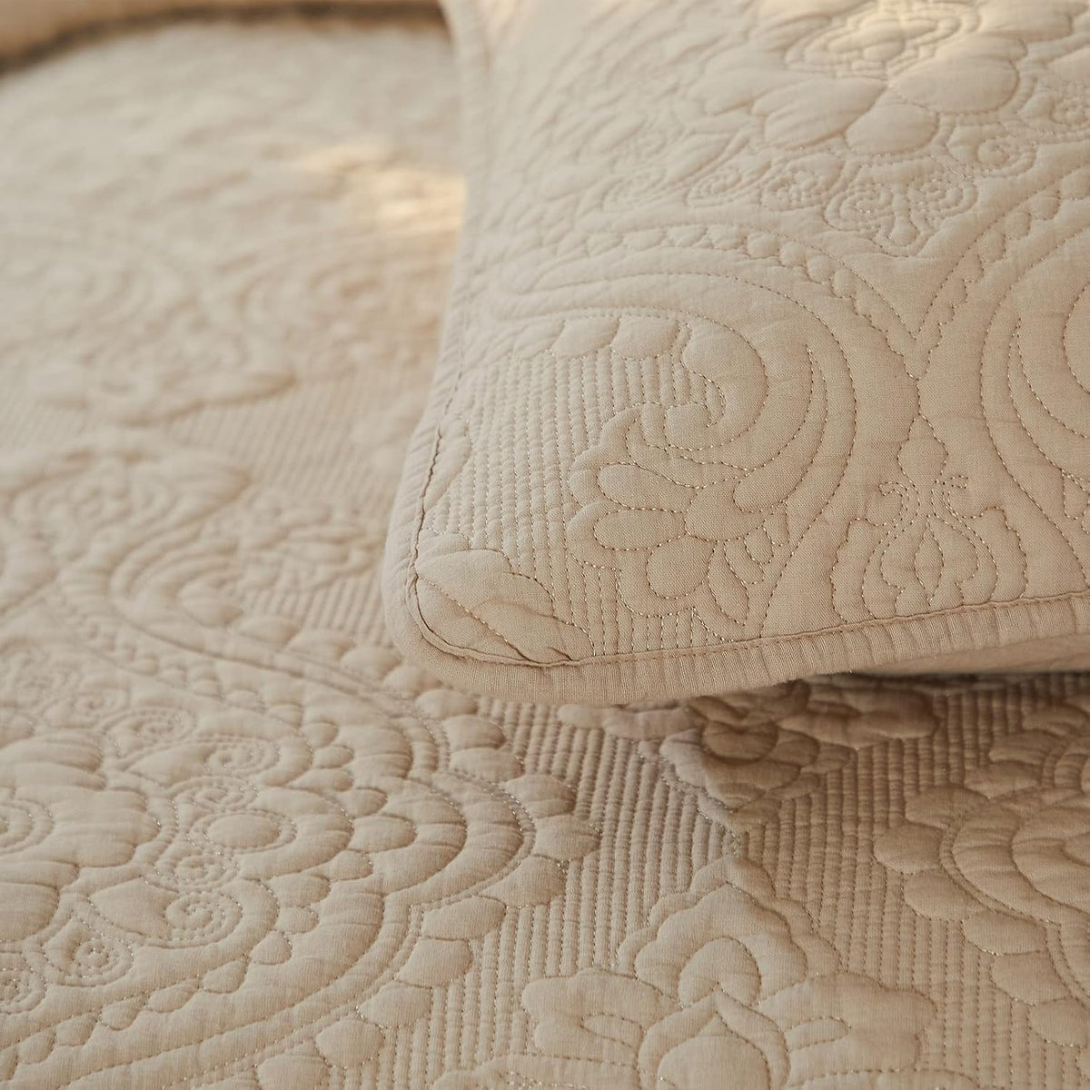 2-Pack Beige Damask Quilted Cotton Pillow Shams Standard Size